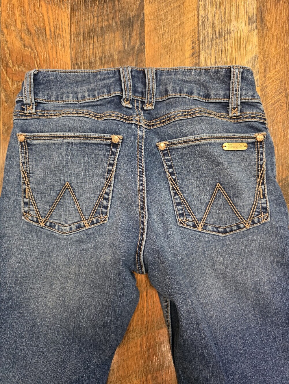 Wrangler Mid Rise Bootcut JeansSize 1/2 x 32 - Picture 5 of 5